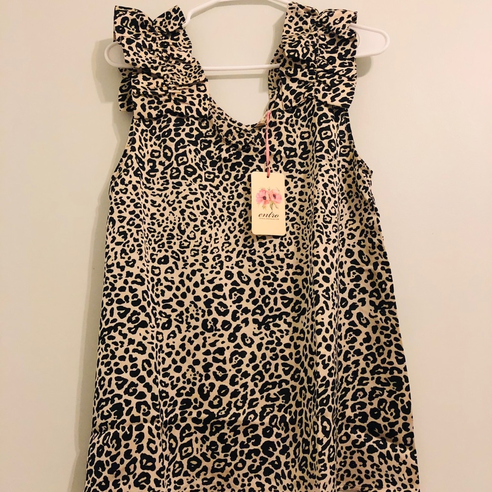 NWT Large Entro Leopard Top